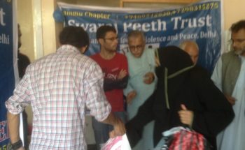Swarajpeeth contribution in Kashmir Relief