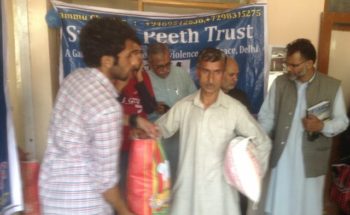 Swarajpeeth contribution in Kashmir Relief