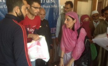 Swarajpeeth contribution in Kashmir Relief