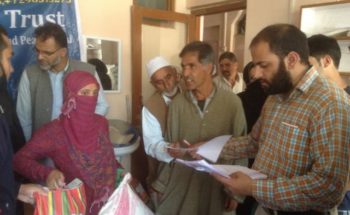 Swarajpeeth contribution in Kashmir Relief