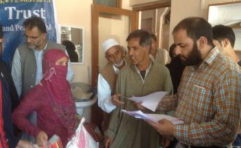 Swarajpeeth contribution in Kashmir Relief